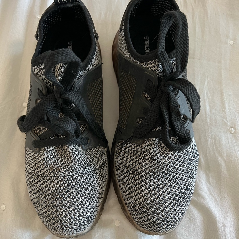 Ryder Indestructible shoe in size 36 ( 4.5-5 US)